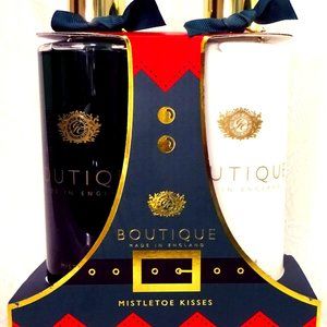 Grace Cole BoutiqueMistletoe Kisses Hand Set - NIB